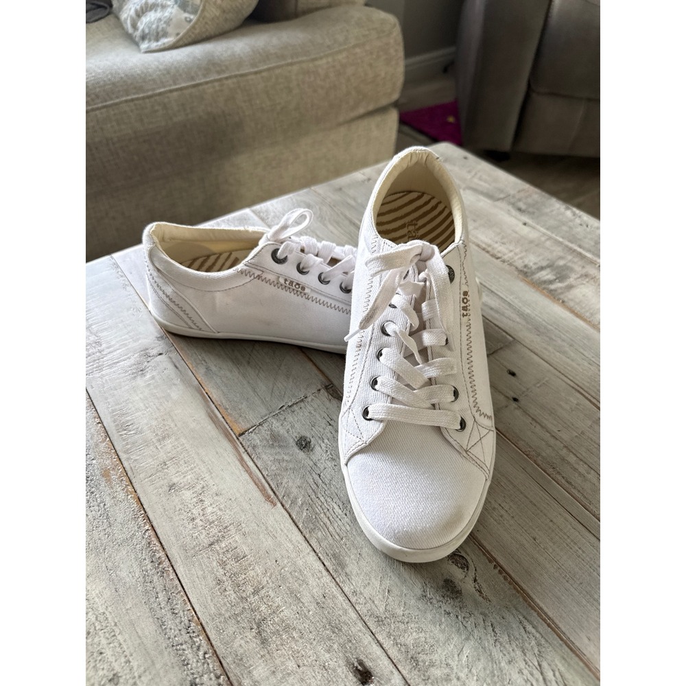 Taos Star White Canvas Sneakers Low Top Lace Up Shoes Womens 9.5 STA-1284
